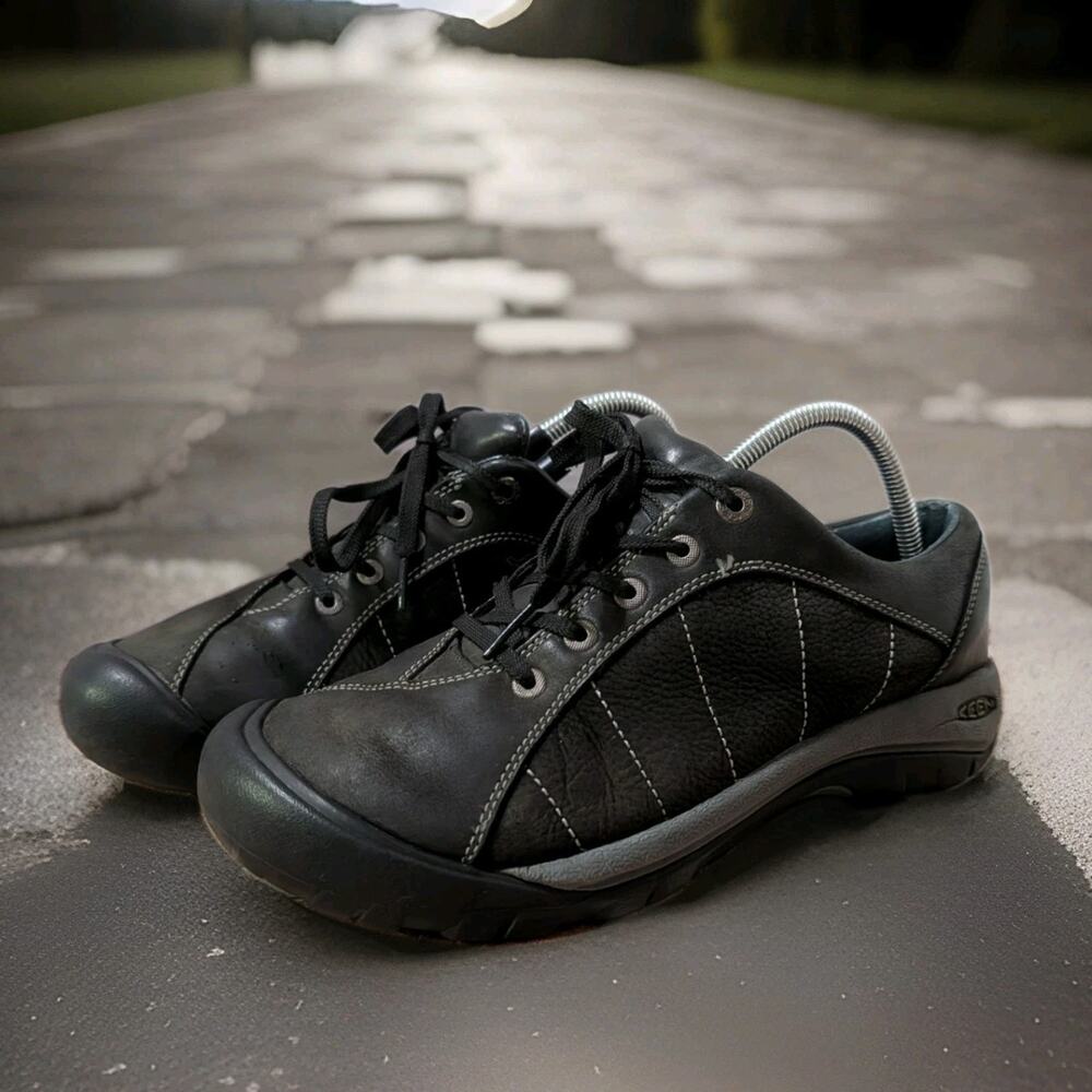 KEEN Presidio Women's Size 11 Black Leather Walking Hiking Trail Shoes Sneakers